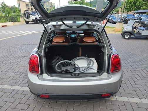 2024 MINI SE Hardtop Cooper