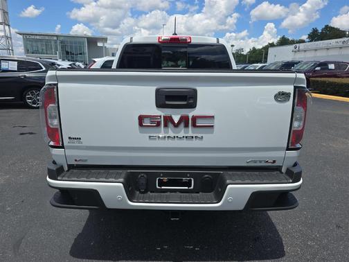 2022 GMC Canyon AT4