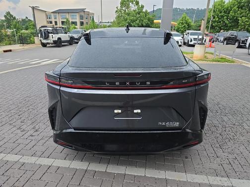 2023 Lexus RZ 450e Luxury