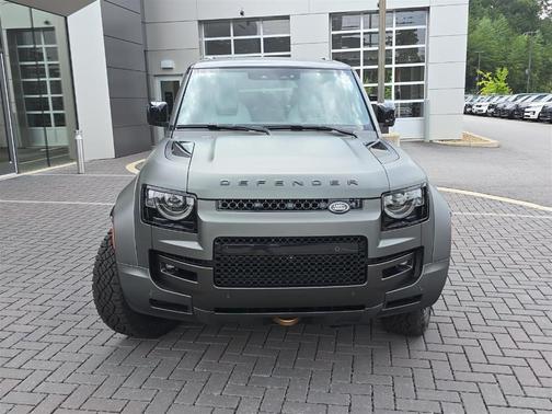 2025 Land Rover Defender