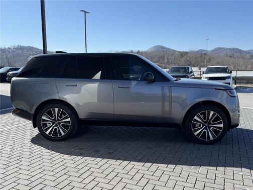 2023 Land Rover Range Rover P530 SE