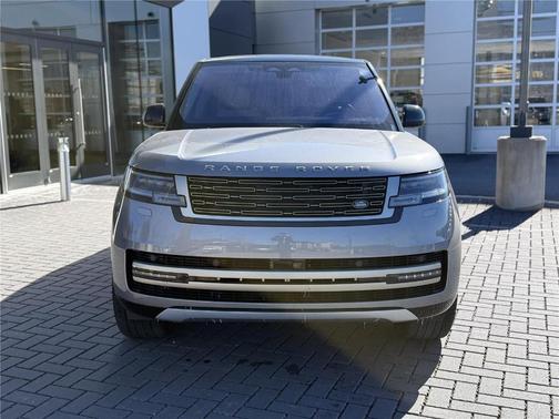2023 Land Rover Range Rover P530 SE