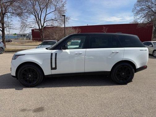 2025 Land Rover Range Rover P400 SE 7 Seat