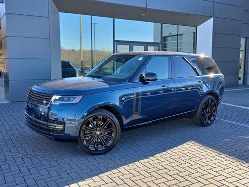 2025 Land Rover Range Rover P400 SE 7 Seat