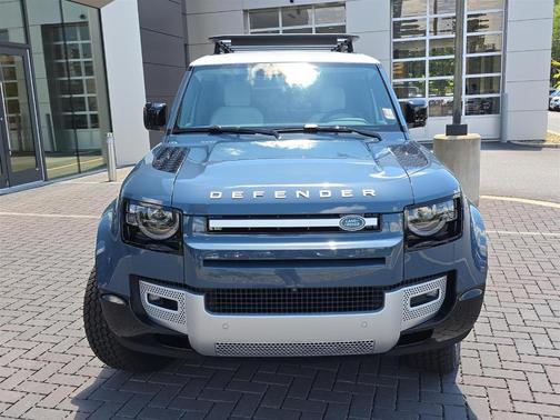 2025 Land Rover Defender P300