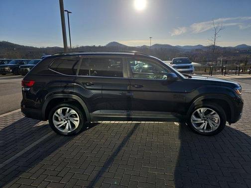 2022 Volkswagen Atlas 3.6L SE w/Technology