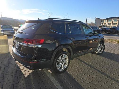 2022 Volkswagen Atlas 3.6L SE w/Technology