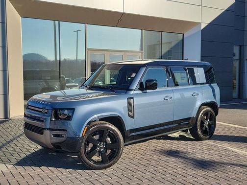 2025 Land Rover Defender P500 X-Dynamic SE