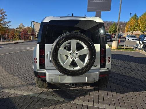 2023 Land Rover Defender 110 Standard
