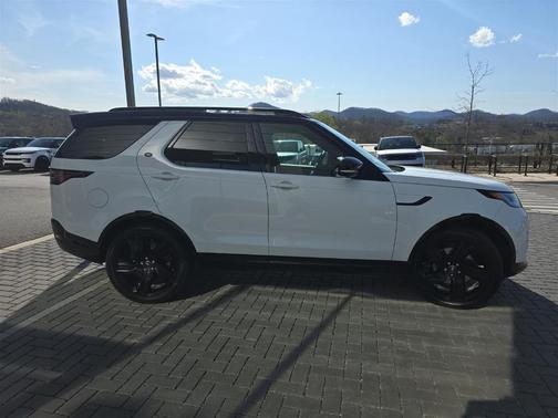 2025 Land Rover Discovery P360 Metropolitan Edition