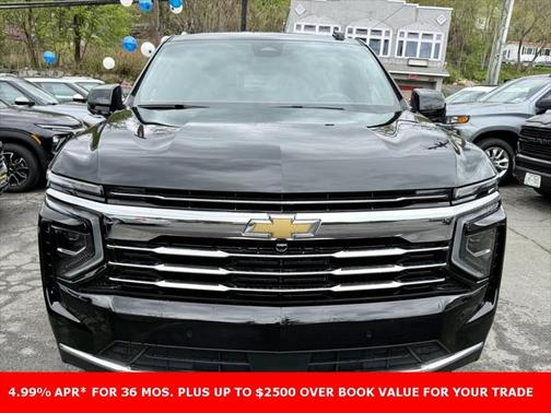 2025 Chevrolet Suburban LT