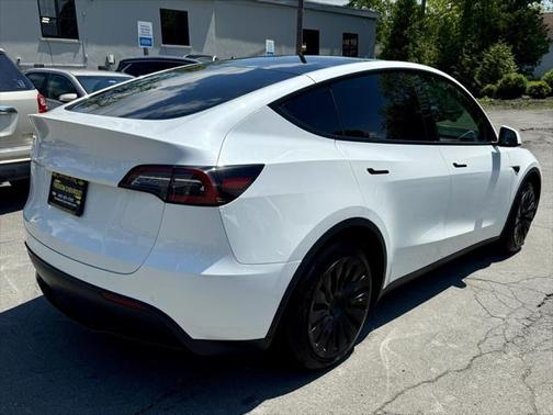 2022 Tesla Model Y Long Range Dual Motor All-Wheel Drive