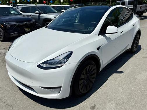 2022 Tesla Model Y Long Range Dual Motor All-Wheel Drive