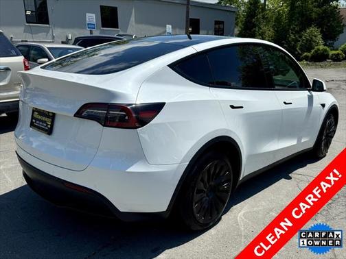 2022 Tesla Model Y Long Range Dual Motor All-Wheel Drive