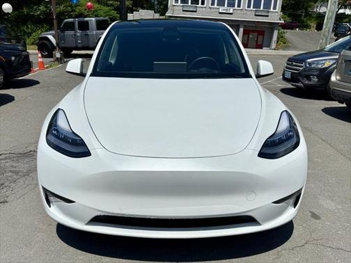 2022 Tesla Model Y Long Range Dual Motor All-Wheel Drive