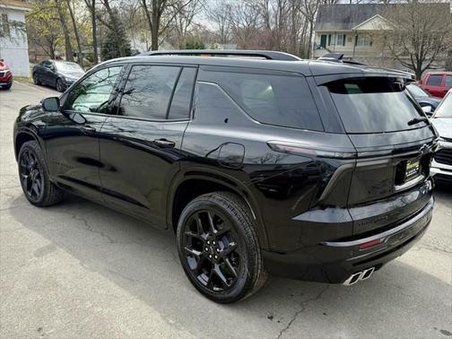 2025 Chevrolet Traverse RS