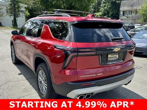 2025 Chevrolet Traverse LT