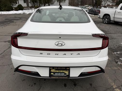 2023 Hyundai SONATA SE