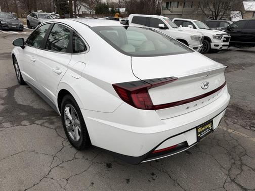 2023 Hyundai SONATA SE