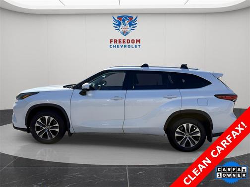 2022 Toyota Highlander Hybrid XLE