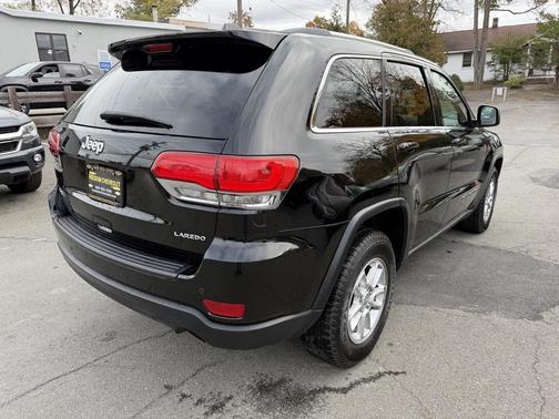 2018 Jeep Grand Cherokee Laredo E