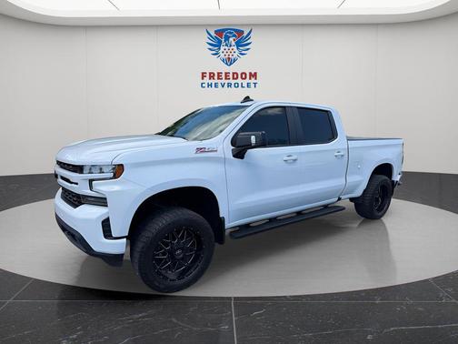 White 2019 Chevrolet Silverado 1500 RST