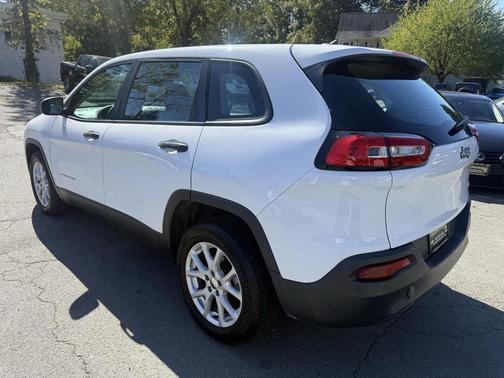 2017 Jeep Cherokee Sport
