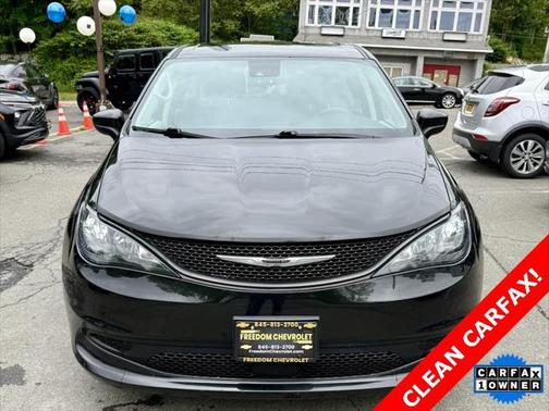 2021 Chrysler Voyager L