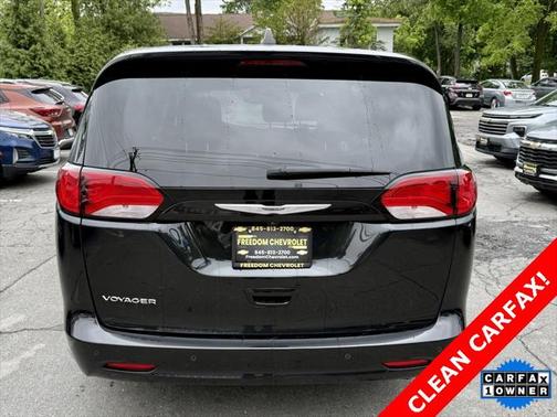 2021 Chrysler Voyager L