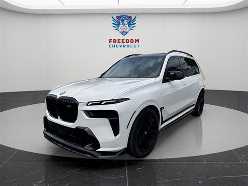 2023 BMW X7 M60i
