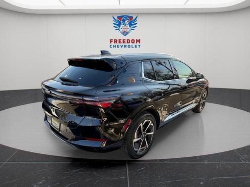 2025 Chevrolet Equinox EV LT