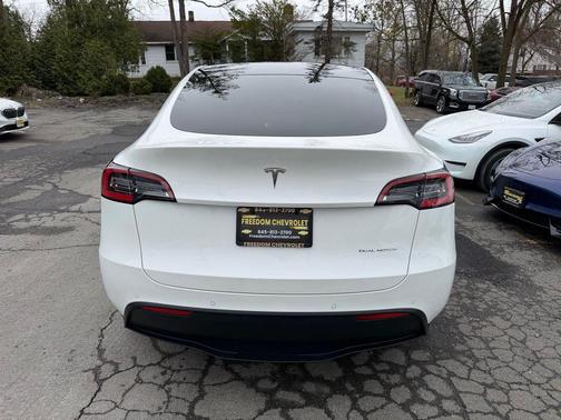 2021 Tesla Model Y Long Range Dual Motor All-Wheel Drive