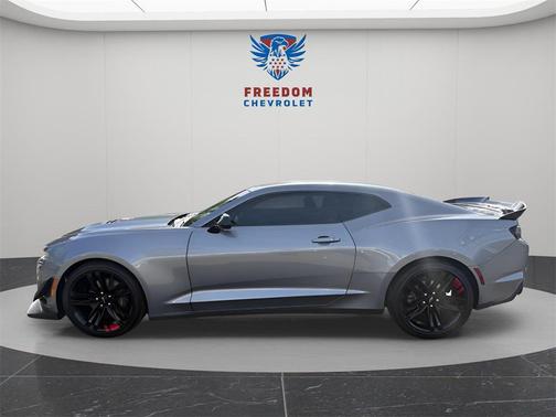 2022 Chevrolet Camaro RWD Coupe LT1