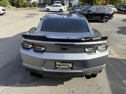 2022 Chevrolet Camaro RWD Coupe LT1
