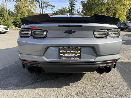 2022 Chevrolet Camaro RWD Coupe LT1