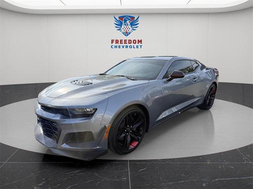 2022 Chevrolet Camaro RWD Coupe LT1
