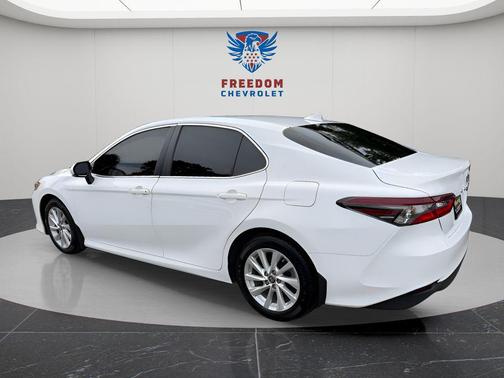 Ice Cap 2024 Toyota Camry LE