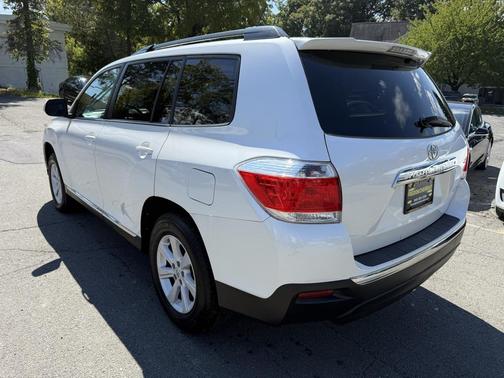 2012 Toyota Highlander SE