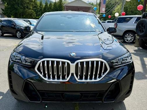2025 BMW X6 xDrive40i