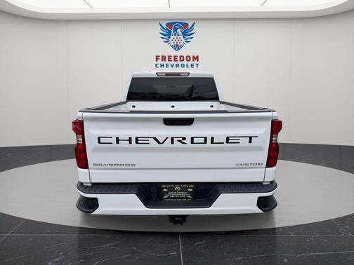 Summit White 2023 Chevrolet Silverado 1500 Custom
