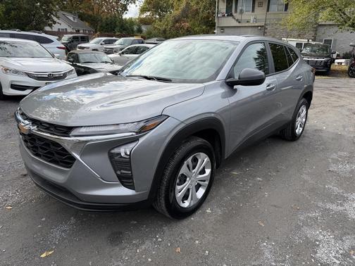 2025 Chevrolet Trax LS