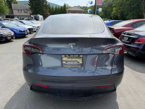 Deep Blue Metallic 2023 Tesla Model Y Long Range Dual Motor All-Wheel Drive