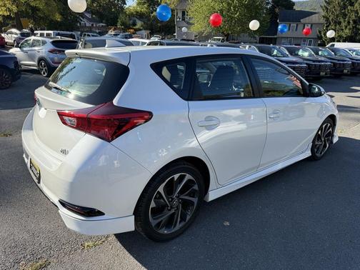 2017 Toyota Corolla iM Base