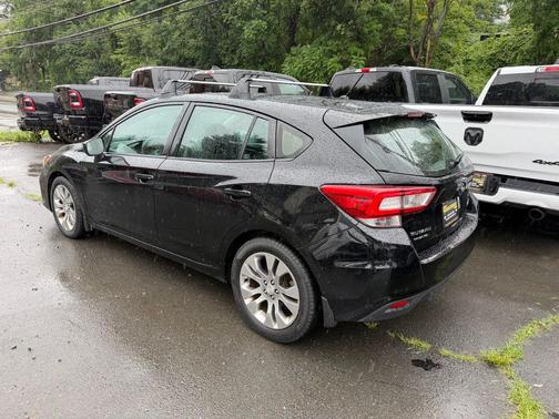 Crystal Black Silica 2018 Subaru Impreza 2.0i