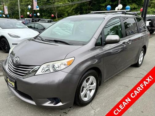 2017 Toyota Sienna LE