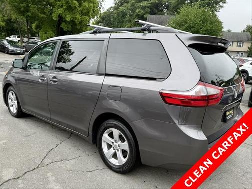 2017 Toyota Sienna LE