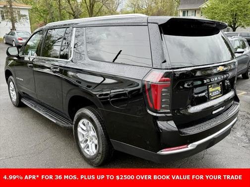 2025 Chevrolet Suburban LT