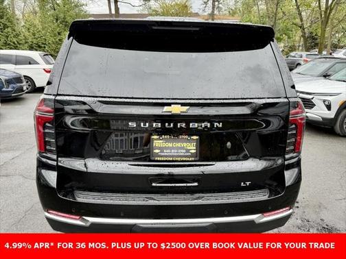 2025 Chevrolet Suburban LT