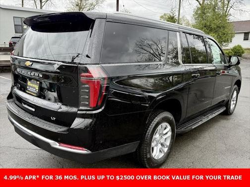 2025 Chevrolet Suburban LT