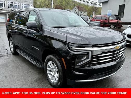 2025 Chevrolet Suburban LT
